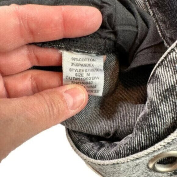 Signature8 | Black & Grey Denim Mini Skirt with Belt Size Medium - Picture 6 of 8